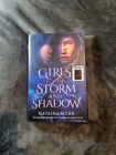 Forbidden Planet Girls of Storm and Shadow von Natasha Ngan - signiert 