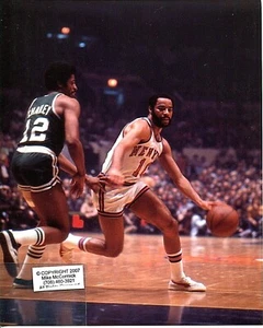 WALT FRAZIER New York Knicks Photo in action HOF (c) - Picture 1 of 1