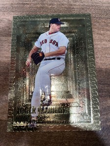 1995 Topps Embossed Baseball Card #106 Roger Clemens Gold Rare Card