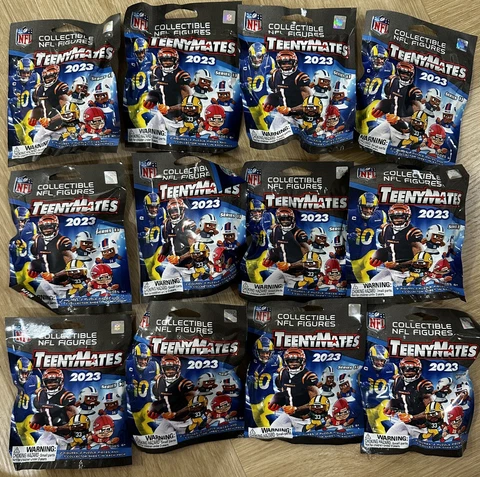 NEW! (Lot of 12 Packs) Collectible NFL Figurines TeenyMates 2023 Series 11 Cover