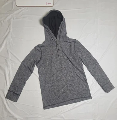 Meninos Sonoma todos os dias Henley.  Preto/cinza. Moletom com capuz.  Tamanho 8. - Imagem 1 de 4