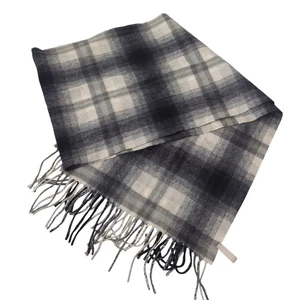 Nordstrom Scarf 100% Cashmere Fringe Plaid Gray Black White Neck Wrap Soft Luxe - Picture 1 of 4
