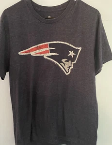 New England Patriots offizielles Logo NFL Team Bekleidung Herren T-Shirt Herren Large gebraucht, in einwandfreiem Zustand - Bild 1 von 2