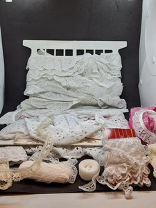 Gros lot d'anciennes garnitures en dentelle, bordure, couture, artisanat, poupées 0,5"-3 pouces - Photo 1/12