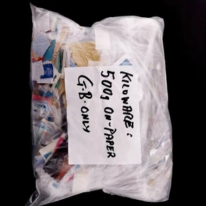 Great Britain Stamp Kiloware On Paper Mixed Collection 500g Lot (204) - Picture 1 of 7