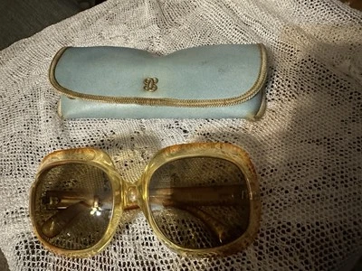 Gafas de sol vintage años 60 lentes grandes con montura gruesa. Francés con estuche vintage.  Foto 1 de 4