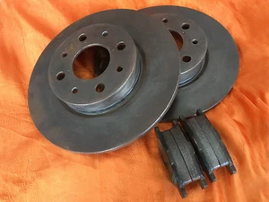 ALFA MITO - DISCHI POSTERIORI  (diametro 251 spessore 10) + PASTICCHE - Picture 1 of 1