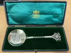 queen victoria mappin webb silver spoons antique, fitted cases mint condition - Picture 1 of 7