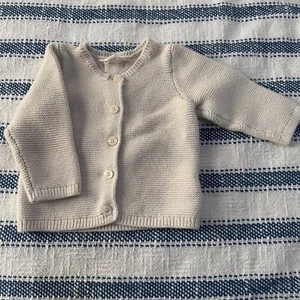 Baby Gap 12-18 Baby Sweater Organic Cotton Off White Beige Bottom Down - Picture 1 of 3