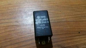 811919098b 05896410klo  68  Relay module Volkswagen Jetta 1990 FR78478-55 - Picture 1 of 1