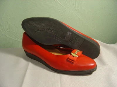 Women's SELBY Red Leather Loafers Size 7M - Image 1 of 4