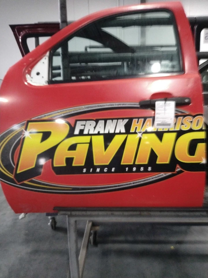 Conjunto de puerta delantera izquierda usado se adapta a: Chevrolet Silverado 3500 2013 camioneta L Foto 1 de 4