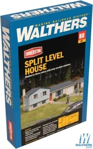 NEW Walthers Split-Level House Kit 7-1/4 x 3-3/4 x 2-9/16" HO Scale FREE US SHIP - Picture 1 of 4