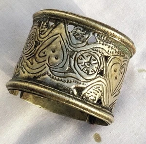 TRIBAL AFGHAN BOHO KUCHI OLD BANJARA ETHNIC BELLY DANCE ATS CUFF BRACELET BANGLE - Picture 1 of 3