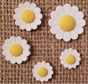 Flower Button Push Pins - Picture 1 of 2