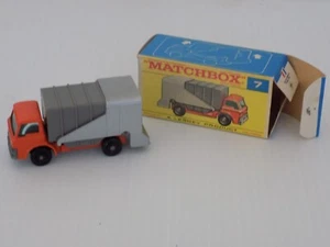 VINTAGE MATCHBOX LESNEY #7 FORD REFUSE TRUCK WITH ORIGINAL BOX - Picture 1 of 6