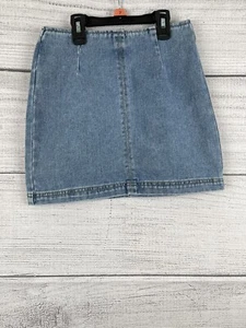 Pacsun denim skirt is comfortable and easy to wear. Size 23 - Picture 1 of 6
