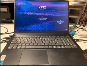 Laptop Lenovo V15 ilj, 16 GB RAM/ 512 SSD, WIN 11, Rechnung 08.04.24 Garantie - Bild 1 von 2