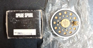 Vintage Pflueger Medalist 1494 1/2 Fly Fishing Reel with Line - FREE SHIPPING - Picture 1 of 6
