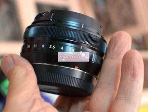 Obiettivo Fujifilm Fujinon XF18mm F2 R per fotocamera Fuji X - Foto 1 di 4