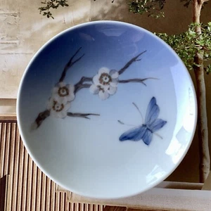 Bañera Royal Copenhagen 4" azul mariposa flores porcelana 2301 2800 - Imagen 1 de 5