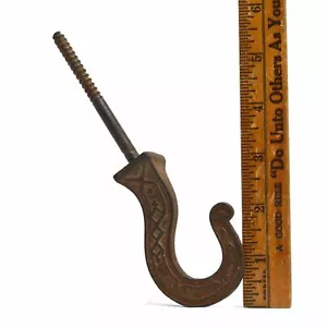 Antiguo HIERRO FUNDIDO Victoriano 3,25" PLANTA/ACEITE LÁMPARA GANCHO Techo Montaje a Tornillo ADORNADO - Imagen 1 de 7