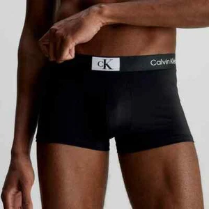 Calvin Klein Black 3 Pack Low Rise Trunk Boxers genuine boxed new - Picture 1 of 4