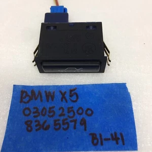 Interruptor de botón portón trasero BMW X5 original 03052500 8365579 - Imagen 1 de 8