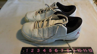 Hombre Nike Air Jordan TE2 Zapatillas bajas de baloncesto talla 8 Foto 1 de 4