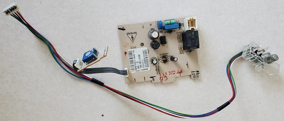 Platine de commande Lave vaisselle BEKO DFN2530S - Photo 1/1