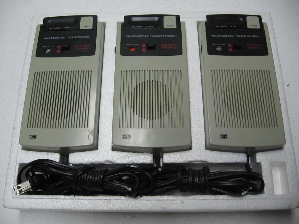 RADIO REALISTA DE COLECCIÓN SHACK SELECTaCOM INTERCOMUNICADOR INALÁMBRICO DE 2 CANALES 43-226A Foto 1 de 4