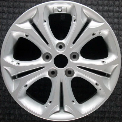 Hyundai Elantra 17 Inch Painted OEM Wheel Rim 2013 To 2015 - Image 1 of 1