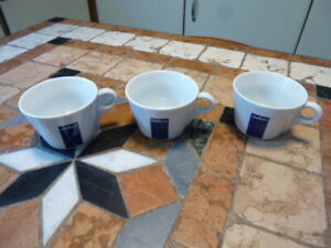 Lot de 3 grandes Tasses café Bistrot Lavazza  Cappuccino/ thé  diam 10 cm  neuf 