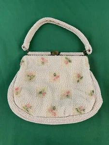 Vintage Corde Perlen Tasche von LUMURED Made in USA rosa bestickt Blumen - Bild 1 von 8