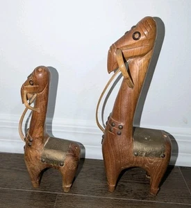 Vtg Hand carved Statue Llama Alpaca Wooden - Picture 1 of 9