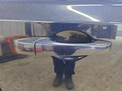 Used Front Right Exterior Door Handle fits: 2014 Jeep Patriot assembly painted d Foto 1 de 4