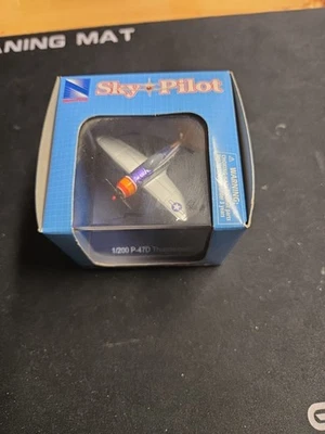 New Ray Sky Pilot 1/200 P-47D Thunderbolt Airplane #7 - Image 1 of 3