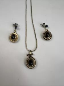 Vintage Avon Gold Necklace & Earring Set with Black Stones & Pearls - See Photos - Picture 1 of 7
