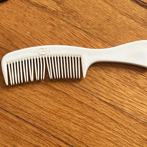 Pettine districante vintage Goody USA bianco denti larghi impugnatura curva - Foto 1 di 3