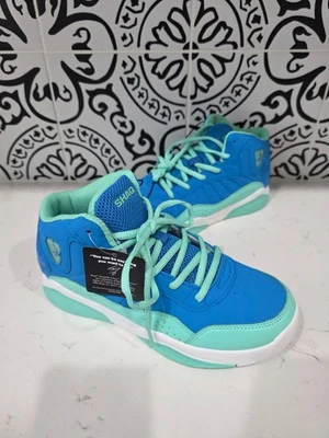 SHAQ 青年屏幕鞋 尺码:5D 蓝色/麦片 Aqua 青年篮球运动鞋 全新带标签 — 第 1/4 张图片