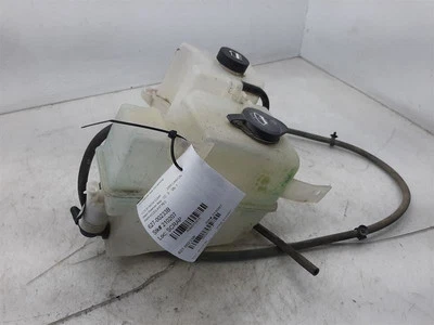 Depósito de lavado con lavadora integrada y tanque de refrigerante 07-12 GMC CANYON 25792616 Foto 1 de 4