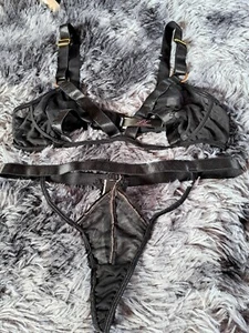 LL Lux Lingerie Cut Out Bra & Thong Set Bkack Size L NEW RRP £50 - Picture 1 of 10