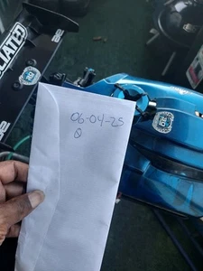 Team Associated RC8 B3.2 With Upgrades 4.0 - Picture 1 of 11