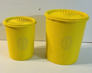 Vintage Tupperware Servalier Nesting Canister Set di 2 Raccolta Giallo 807 e 811 - Foto 1 di 6