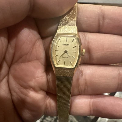 Рабочие кварцевые золотистые женские часы Phasar Sears Roebuck настройка часов прыжков 17 мм - Изображение 1 из 4