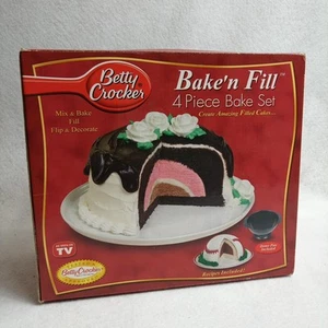 Betty Crocker Bake 'n Fill 4-Piece Cake Pan Set - EUC - Original Box - Picture 1 of 23