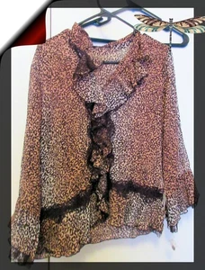 Leopardenfell Bluse mit Rüschen & Spitze Größe L violett Claire - Bild 1 von 2