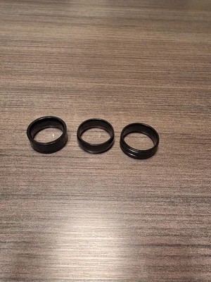 Lote de 3 Anillos Titanuim Negros Con Pulsera Magnética Negra Anillos 8" Talla 9 Foto 1 de 4