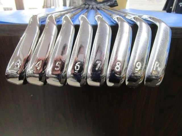 Maruman Majesty Prestigio Iron Set 3-PW 8pcs Carbon Shaft Flex-SR RH Japan Golf - Image 1 of 4