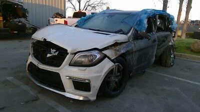 Guantera 13 14 15 16 MERCEDES CLASE GL Foto 1 de 4